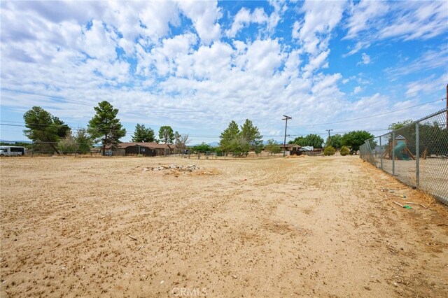 18251 Hiawatha Rd, Apple Valley, CA 92307 - view of yard
