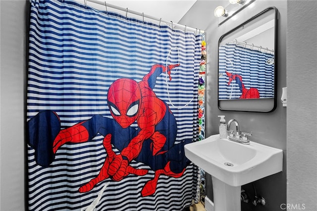 18251 Hiawatha Rd, Apple Valley, CA 92307 - view of bathroom