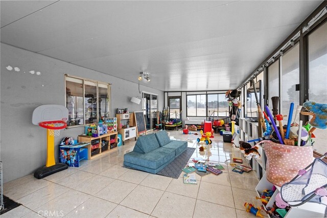 18251 Hiawatha Rd, Apple Valley, CA 92307 - sunroom featuring tile patterned floors