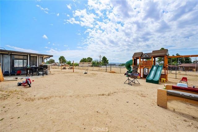 18251 Hiawatha Rd, Apple Valley, CA 92307 - view of playground