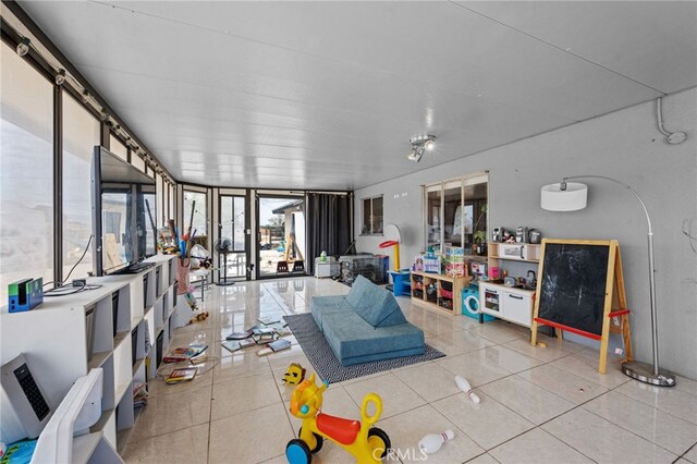 18251 Hiawatha Rd, Apple Valley, CA 92307 - view of sunroom
