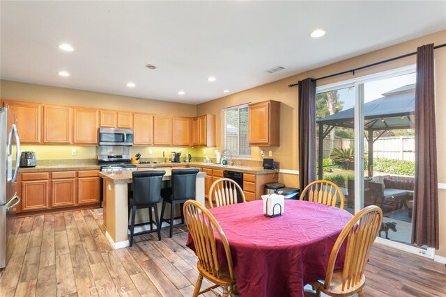 32367 Whispering Willow Dr, Lake Elsinore, CA 92532 - photo 17