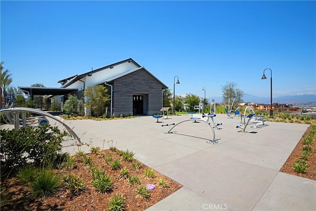 40 Lomada St, Rancho Mission Viejo, CA 92694 - view of property's community with a pool