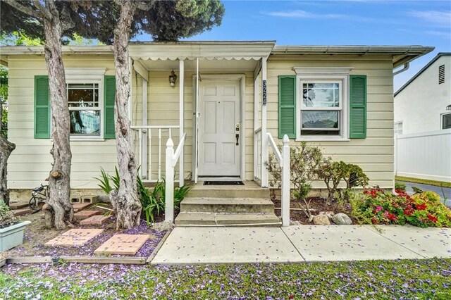 3224 Cerritos Ave, Signal Hill, CA 90755 - doorway to property