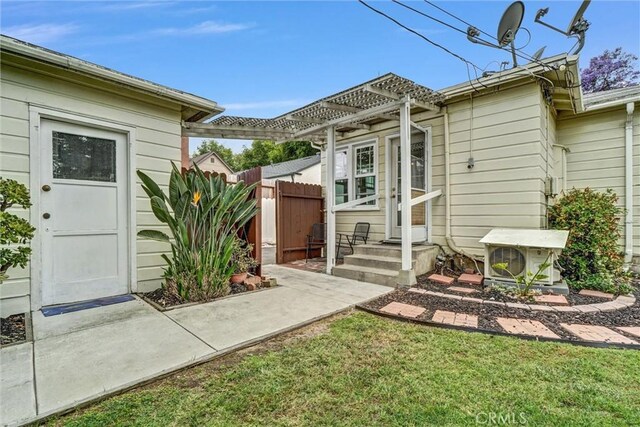 3224 Cerritos Ave, Signal Hill, CA 90755 - rear view of house featuring entry steps