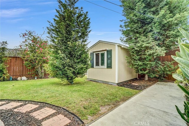 3224 Cerritos Ave, Signal Hill, CA 90755 - view of yard featuring an outbuilding and a patio area