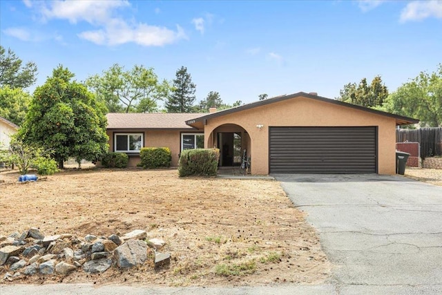 1105 Via Prado, Fallbrook, CA 92028 - ranch-style home featuring stucco siding, an attached garage, and asphalt driveway