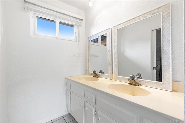1105 Via Prado, Fallbrook, CA 92028 - full bath featuring double vanity and tile patterned flooring
