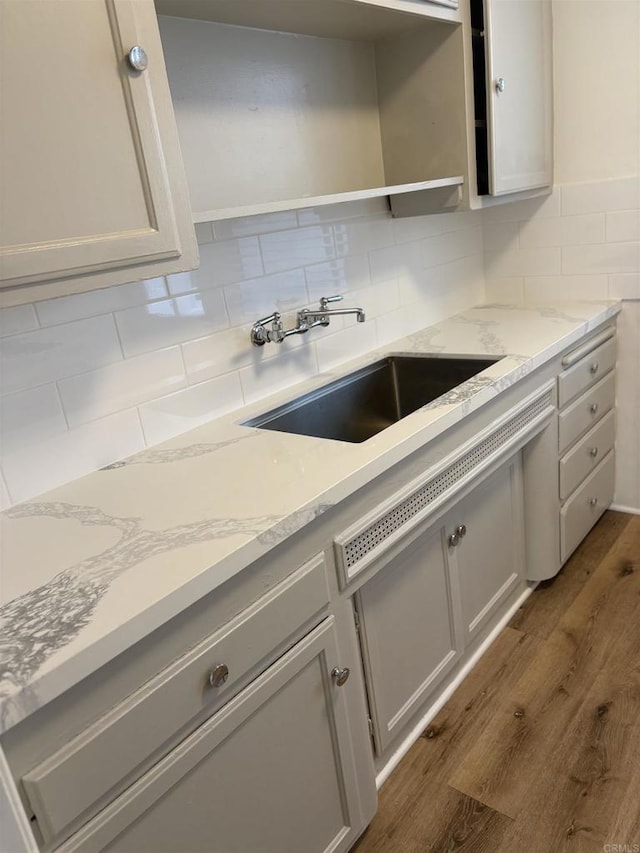481848321/2 Palm Ave, La Mesa, CA 91942 - kitchen with dark wood finished floors, open shelves, backsplash, and a sink