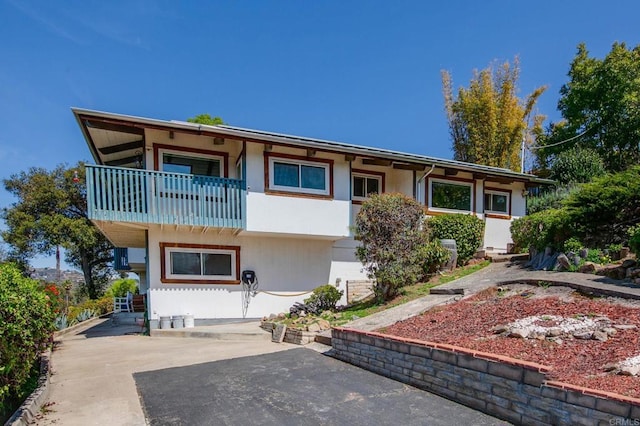 1628 Lone Oak Rd, Vista, CA 92084 - multi unit property with a balcony