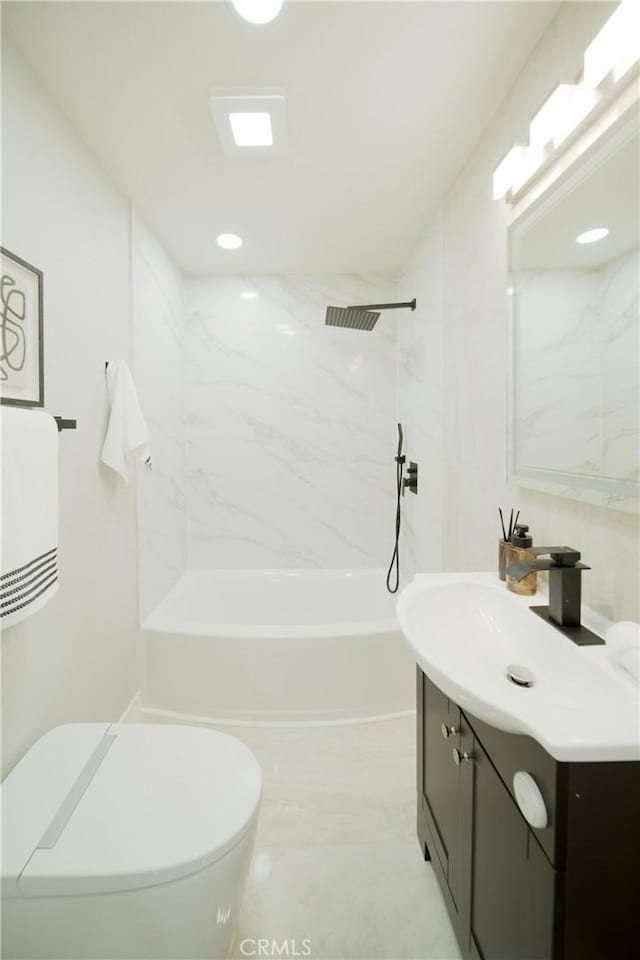 921 W 19th St, Merced, CA 95340 - full bath featuring vanity and  shower combination