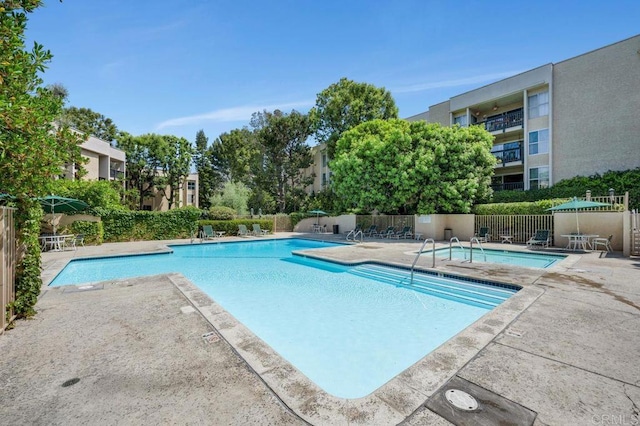 3213 Raintree Cir, Culver City, CA 90230 - community pool with a patio area