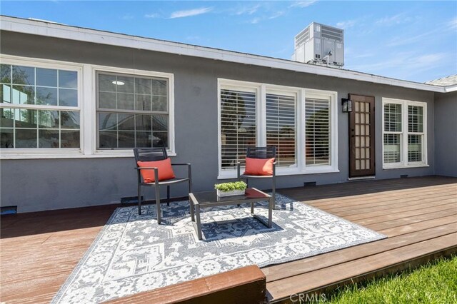 11012 Montgomery Ave, Granada Hills, CA 91344 - view of wooden deck