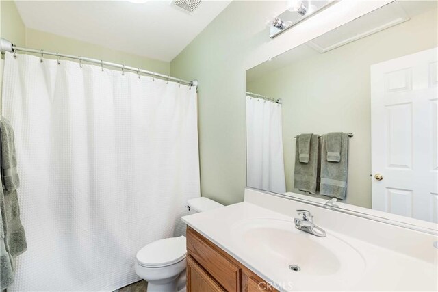 38260 Willow Ct, Murrieta, CA 92562 - bathroom with toilet, vanity, and a shower with curtain
