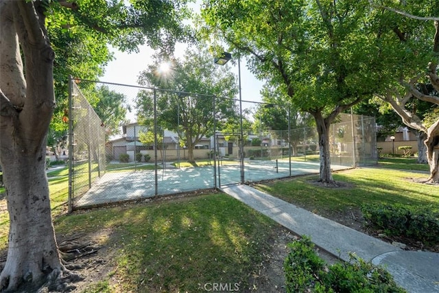 922 N Redding Way Unit E, Upland, CA 91786 - view of basketball court