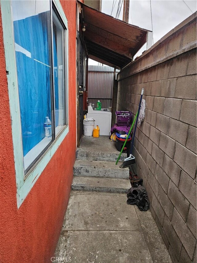 953 E 22nd St, Los Angeles, CA 90011 - view of stairway