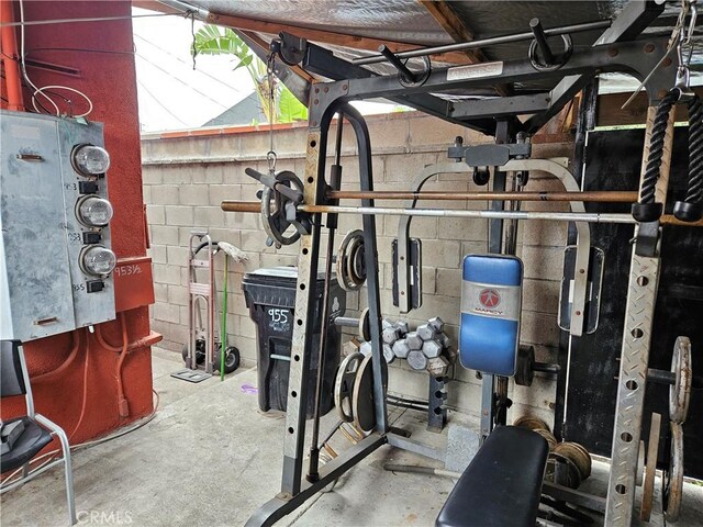 953 E 22nd St, Los Angeles, CA 90011 - view of utilities