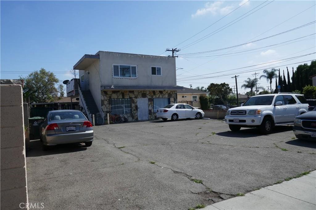608 E Central Ave, Santa Ana, CA 92707 - view of uncovered parking lot