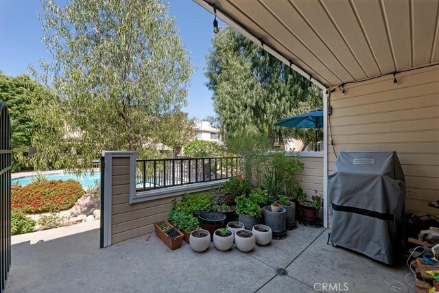 7038 De Celis Pl Unit 9, Van Nuys, CA 91406 - view of patio / terrace with grilling area