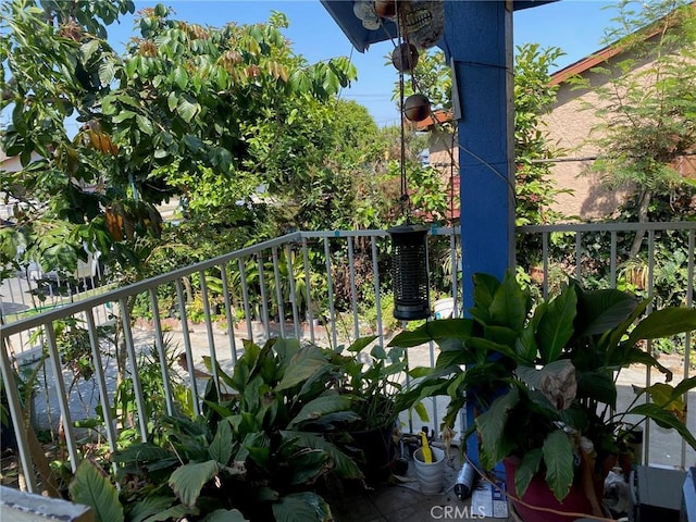 1120 E 103rd Pl, Los Angeles, CA 90002 - photo 5