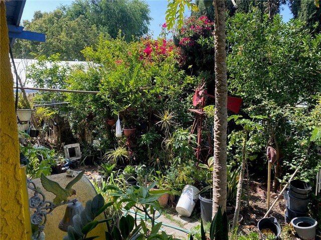 1120 E 103rd Pl, Los Angeles, CA 90002 - photo 23