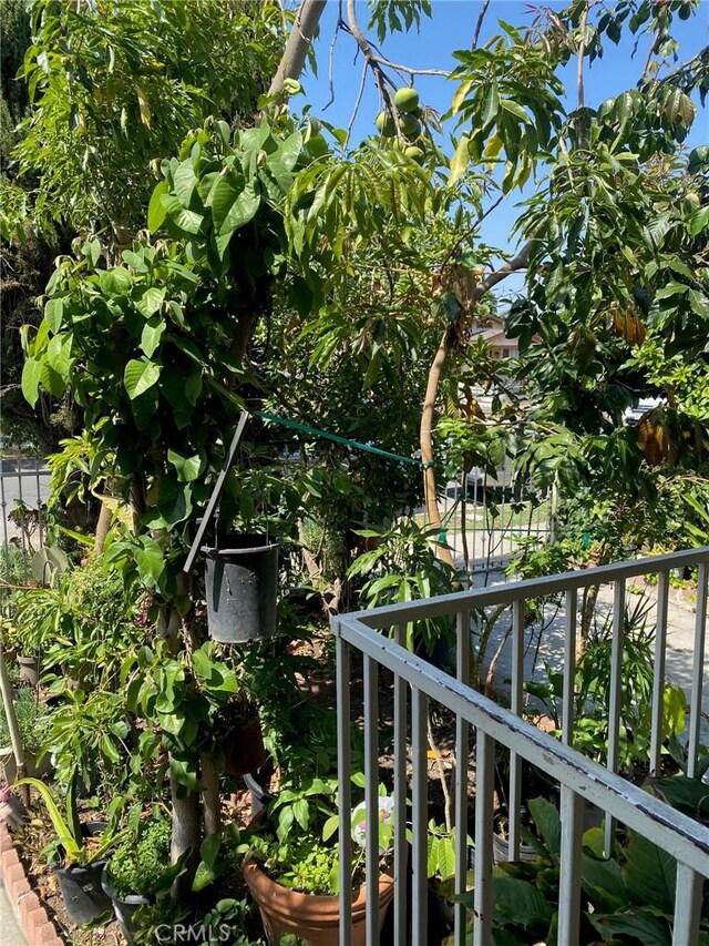 1120 E 103rd Pl, Los Angeles, CA 90002 - photo 27