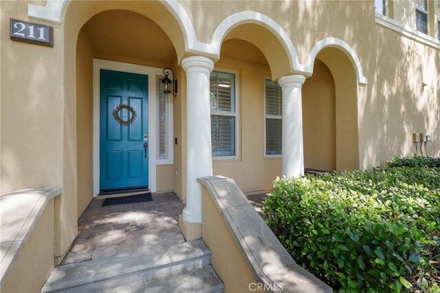 211 Groveland, Irvine, CA 92620 - entrance to property featuring stucco siding