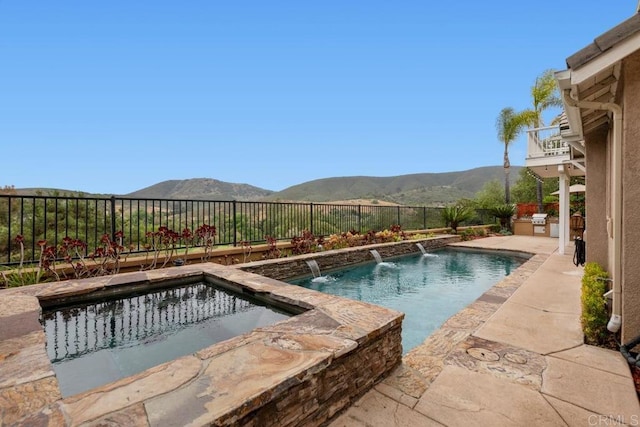 320 Crownview Ct, San Marcos, CA 92069 - photo 1