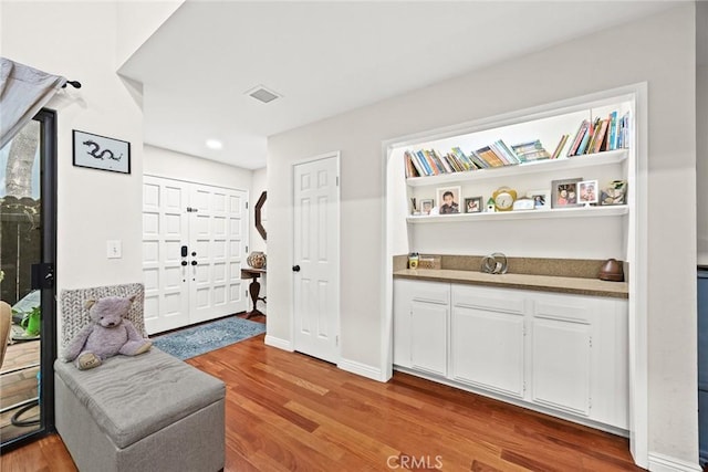 402 El Centro St Unit 13, South Pasadena, CA 91030 - living area featuring wood finished floors