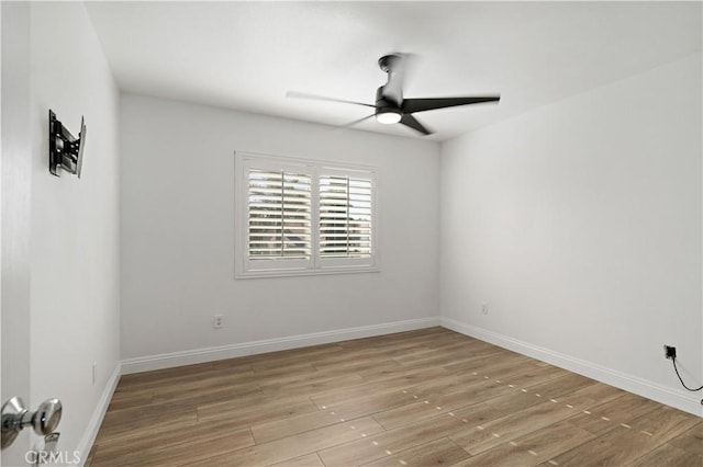 28867 Glencoe Ln, Menifee, CA 92584 - spare room with ceiling fan, light wood-style floors, and baseboards