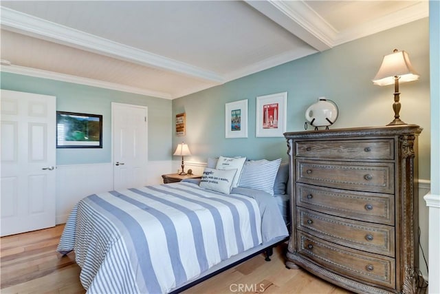 34155 Calle Ln, Primavera, Dana Point, CA 92629 - bedroom featuring a wainscoted wall, wood finished floors, and ornamental molding