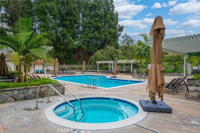 16247 Elza Dr, Hacienda Heights, CA 91745 - community pool with a pergola, a community hot tub, and a patio