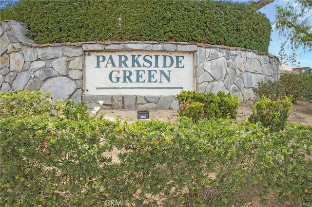 920 Nettle Ct, Corona, CA 92878 - view of community sign