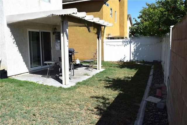 920 Nettle Ct, Corona, CA 92878 - view of yard featuring a patio