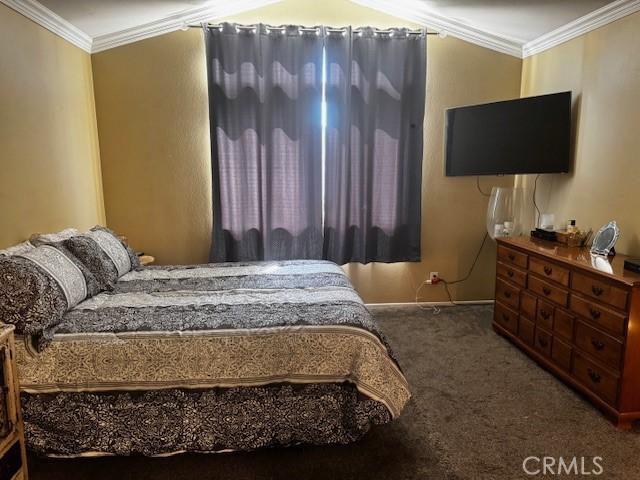 920 Nettle Ct, Corona, CA 92878 - bedroom with carpet flooring, crown molding, and baseboards
