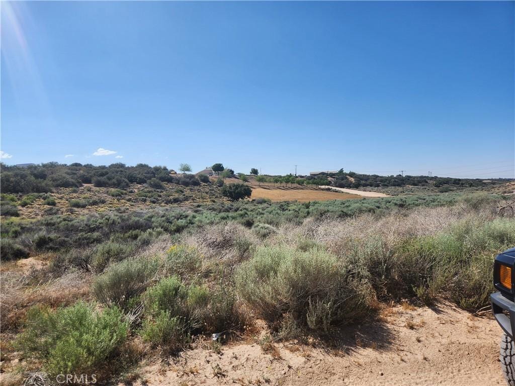 11250 Duxbury Rd, Oak Hills, CA 92344