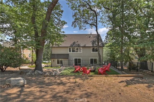 942 Lucerne Ln, Lake Arrowhead, CA 92352 - rear view of property with a shingled roof