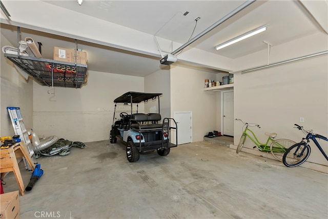 942 Lucerne Ln, Lake Arrowhead, CA 92352 - garage with a garage door opener
