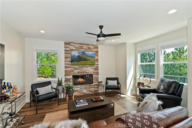 942 Lucerne Ln, Lake Arrowhead, CA 92352 - living area with wood finished floors, baseboards, ceiling fan, a fireplace, and recessed lighting