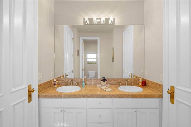 7 Olympic Way, Coto De Caza, CA 92679 - full bathroom featuring toilet and double vanity