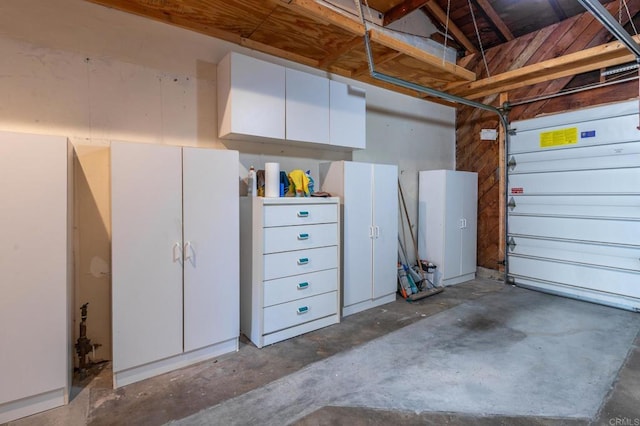 2033 Winnett St, San Diego, CA 92114 - view of garage
