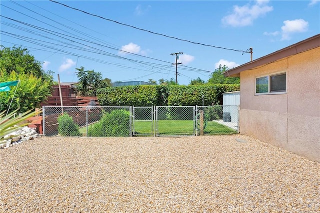 15506 Del Rey Dr, Victorville, CA 92395 - view of yard featuring a gate