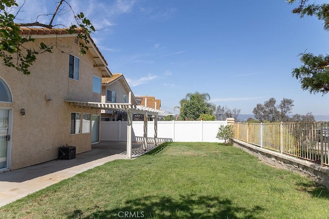 27474 Bolandra Ct, Temecula, CA 92591 - fenced backyard featuring a pergola and a patio area