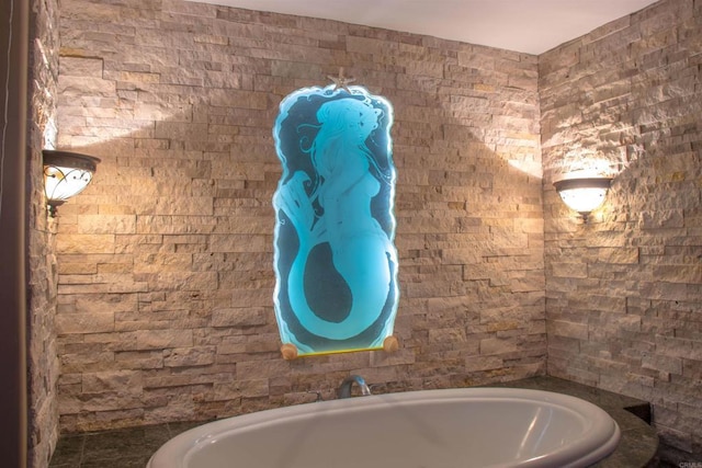 1200 N Harbor Dr Unit 15B, Oceanside, CA 92054 - bathroom with a bath