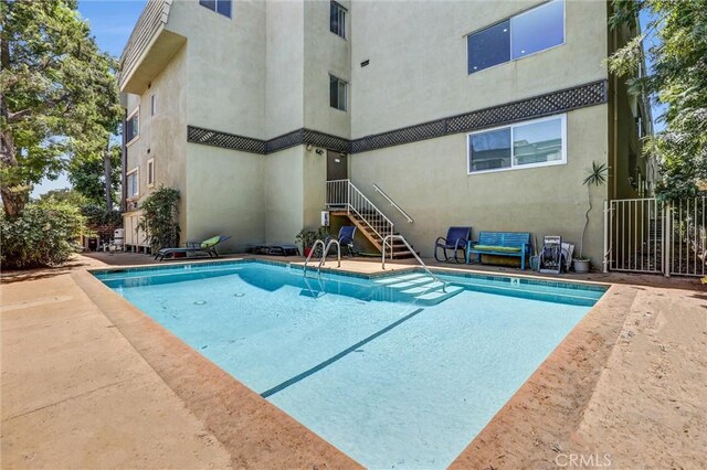 5215 Balboa Blvd Unit 203, Encino, CA 91316 - view of outdoor pool