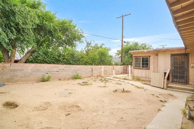 44037 Heaton Ave, Lancaster, CA 93534 - view of fenced backyard