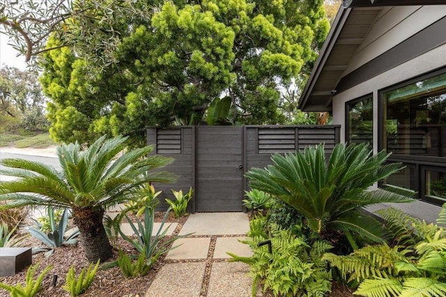 3995 Cypress Del Mar, San Diego, CA 92130 - view of yard
