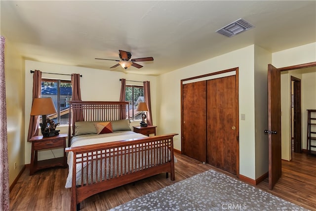 320 W Aeroplane Blvd, Big Bear City, CA 92314 - bedroom with wood finished floors, baseboards, and a closet