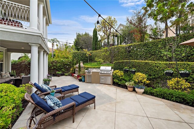 7 Illuminata Ln, Ladera Ranch, CA 92694 - view of patio / terrace with outdoor lounge area