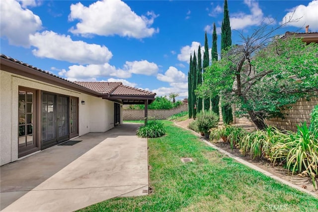 5697 Los Robles, La Verne, CA 91750 - view of yard with a patio area